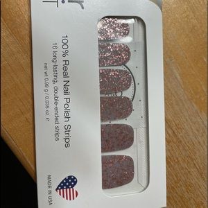 Color Street Capital Hill Glitter Mauve pink strips